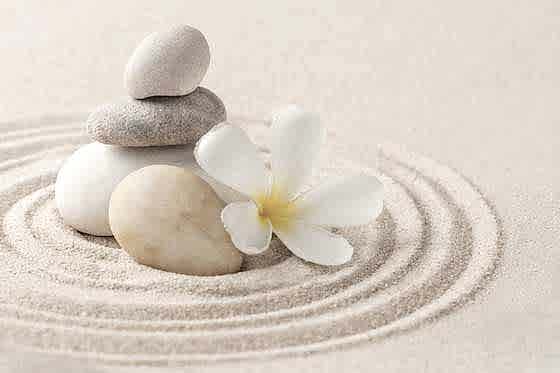 Massasje Oslo - stacked zen stones